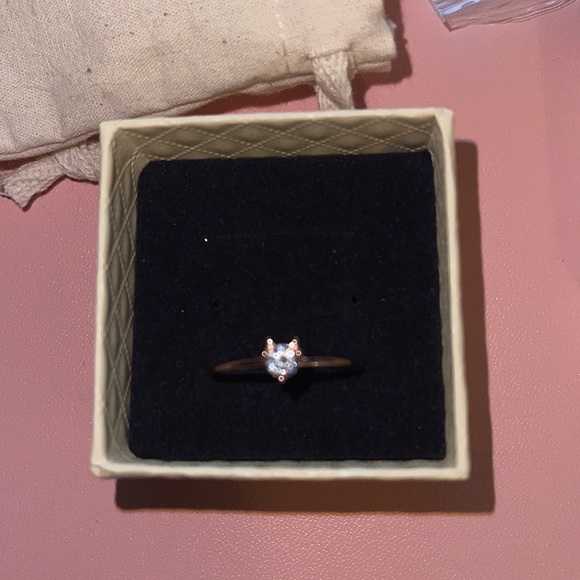 Pawsome Couture cat ears ring - Picture 3 of 6